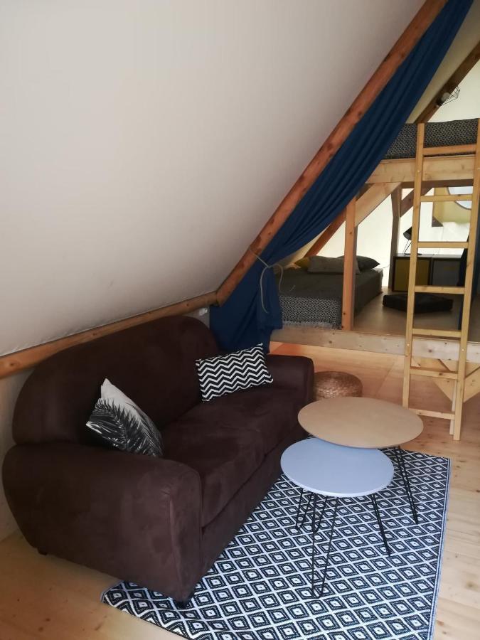 Camping Du Port De Plaisance Peronne  Exterior photo